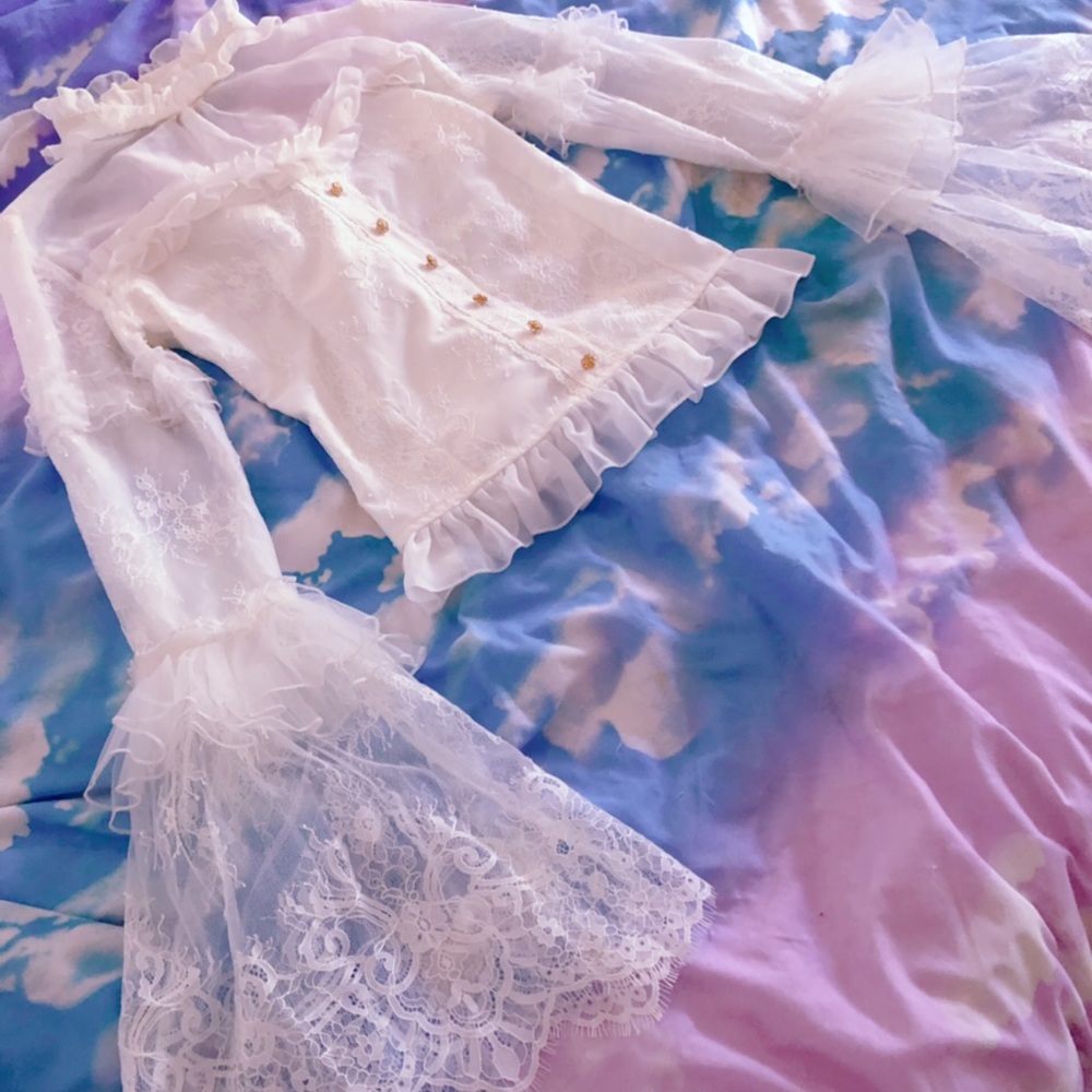 Hime Cut Lace Chiffon Blouse in White